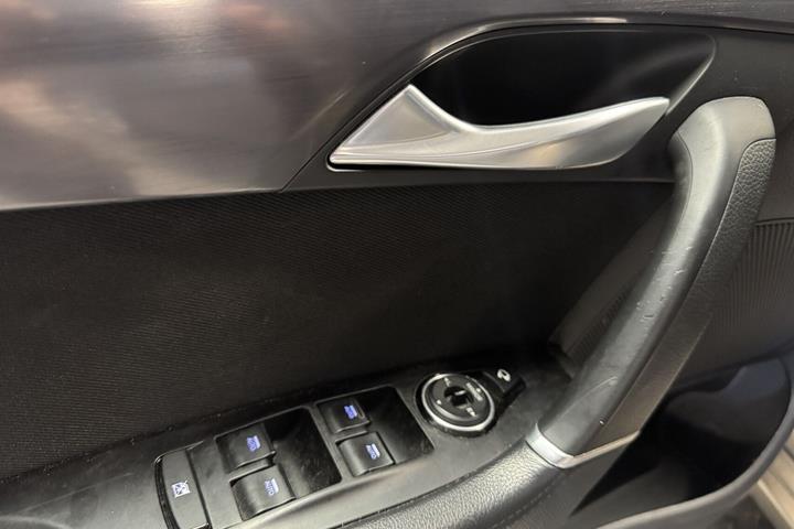Brun Hyundai i40 fra 2012