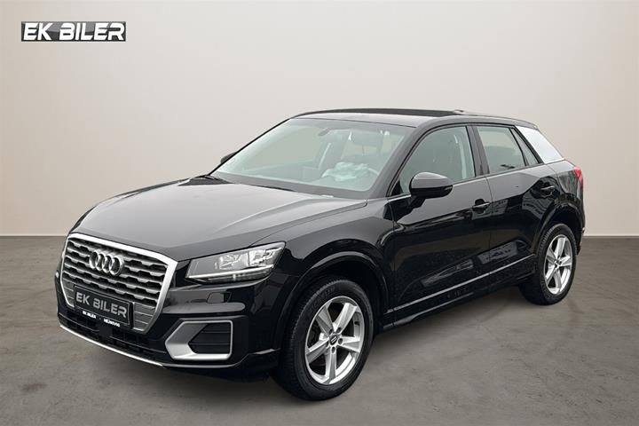 Sort Audi Q2 fra 2018 set udefra