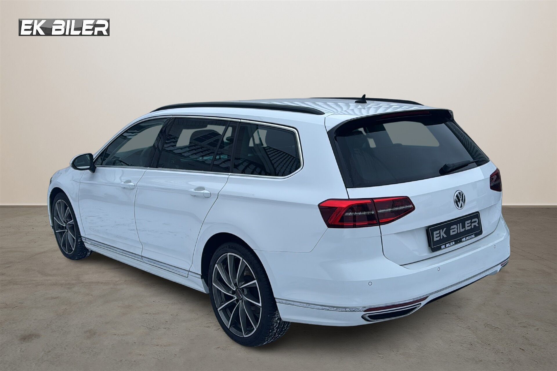 Hvid VW Passat fra 2018