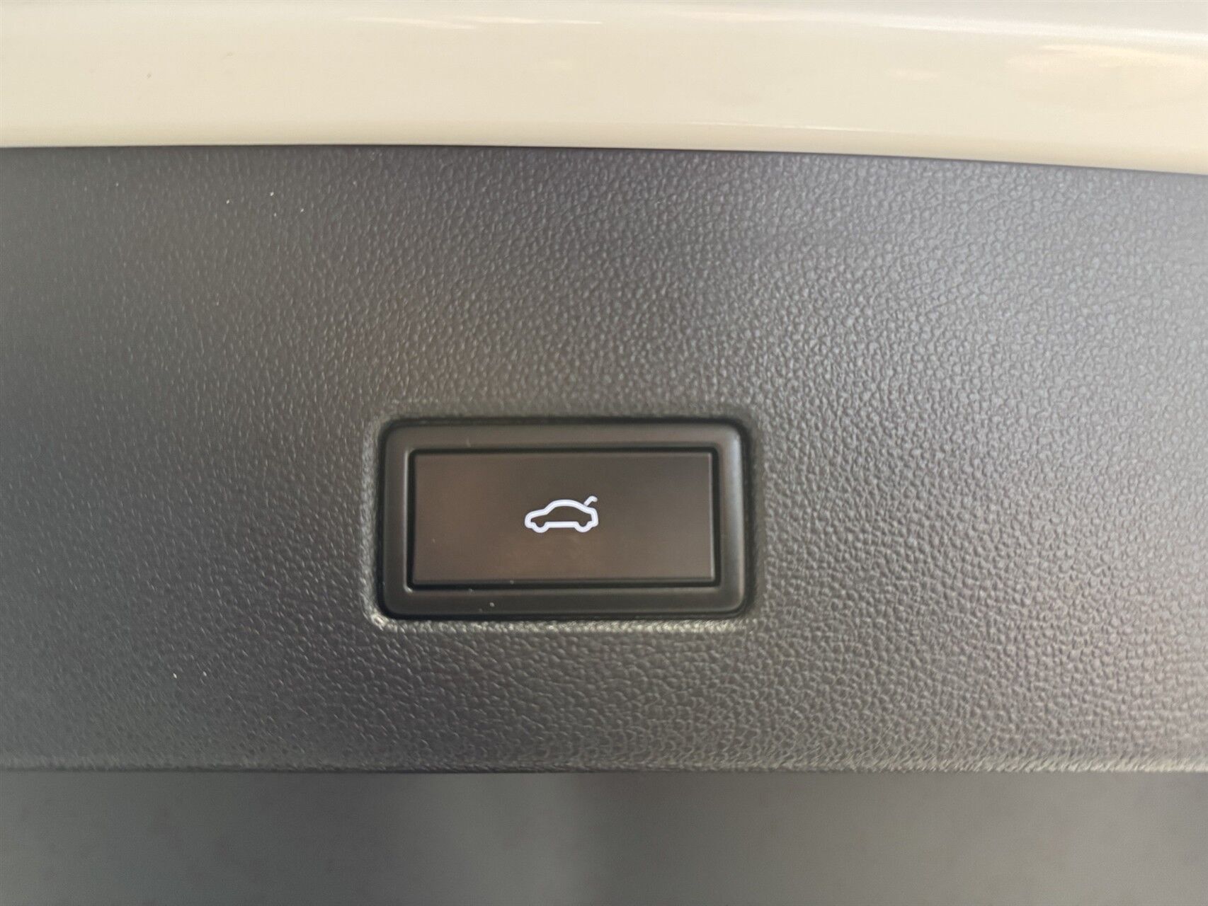 Hvid VW T-Roc fra 2019