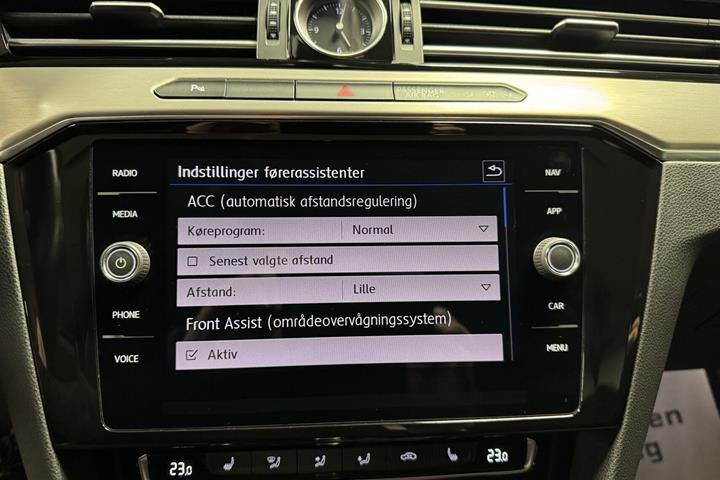 Brun VW Passat fra 2019