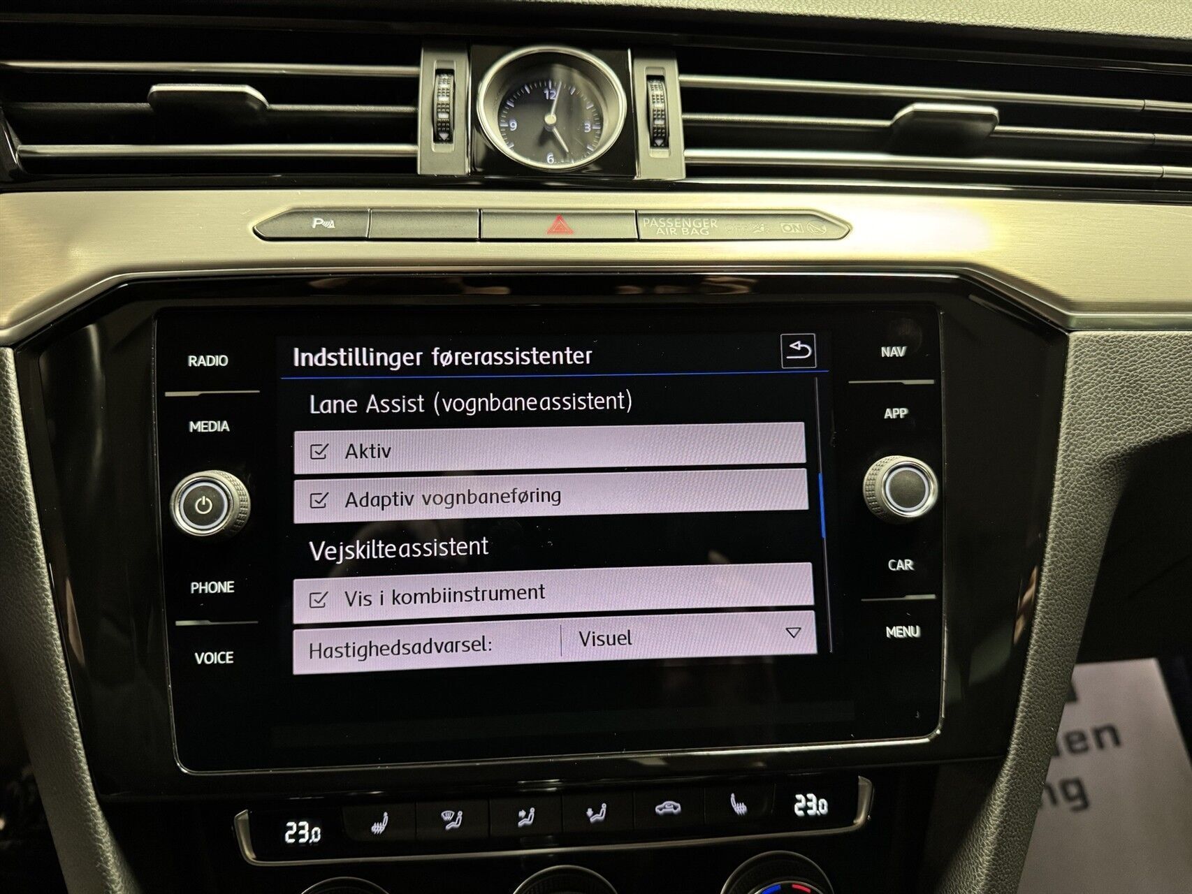 Brun VW Passat fra 2019