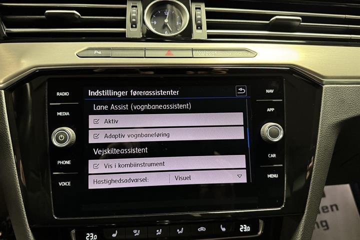 Brun VW Passat fra 2019