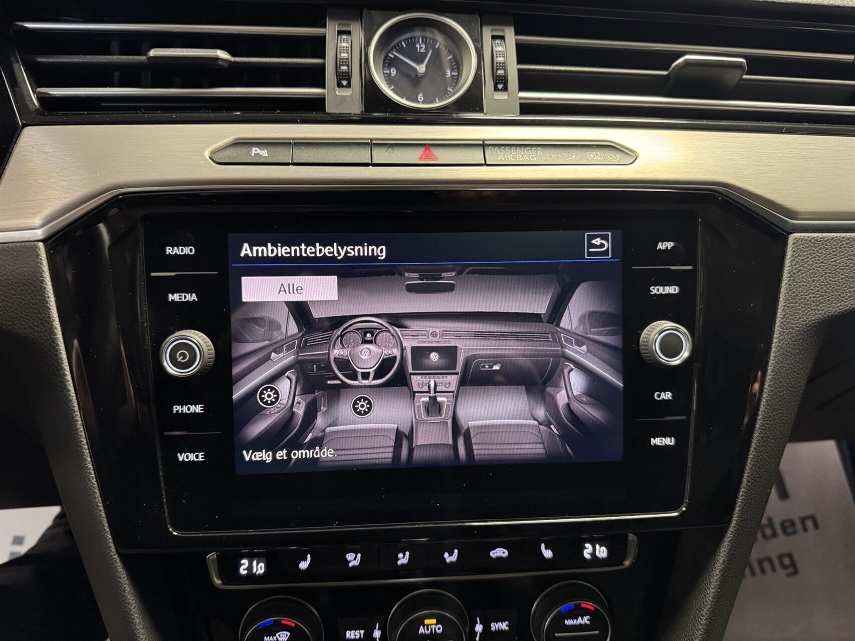 Hvid VW Passat fra 2017