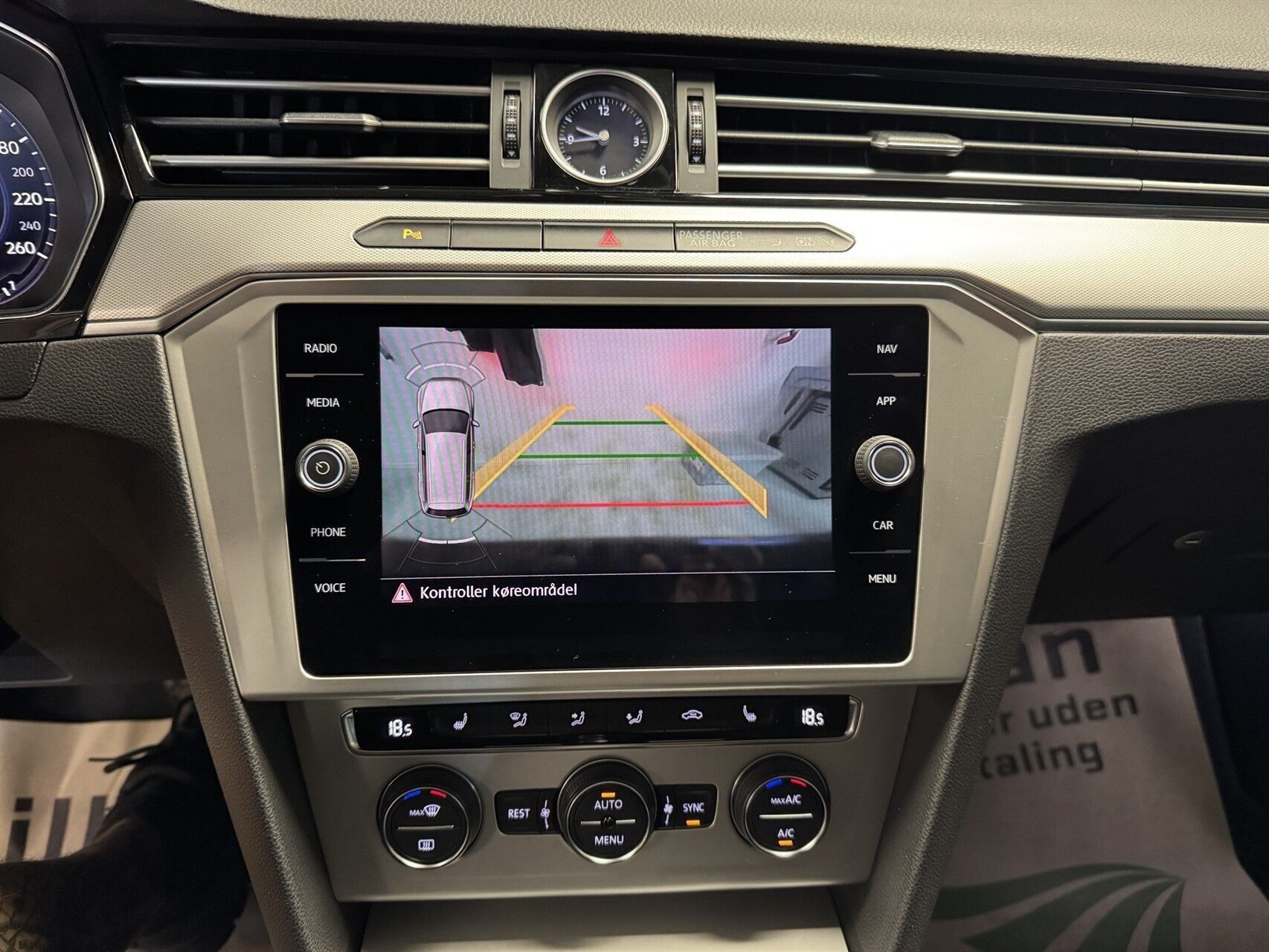 Sort VW Passat fra 2018