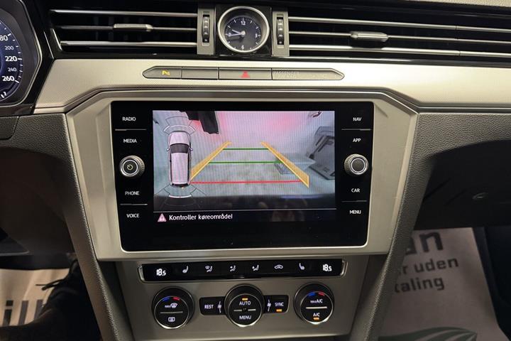 Sort VW Passat fra 2018