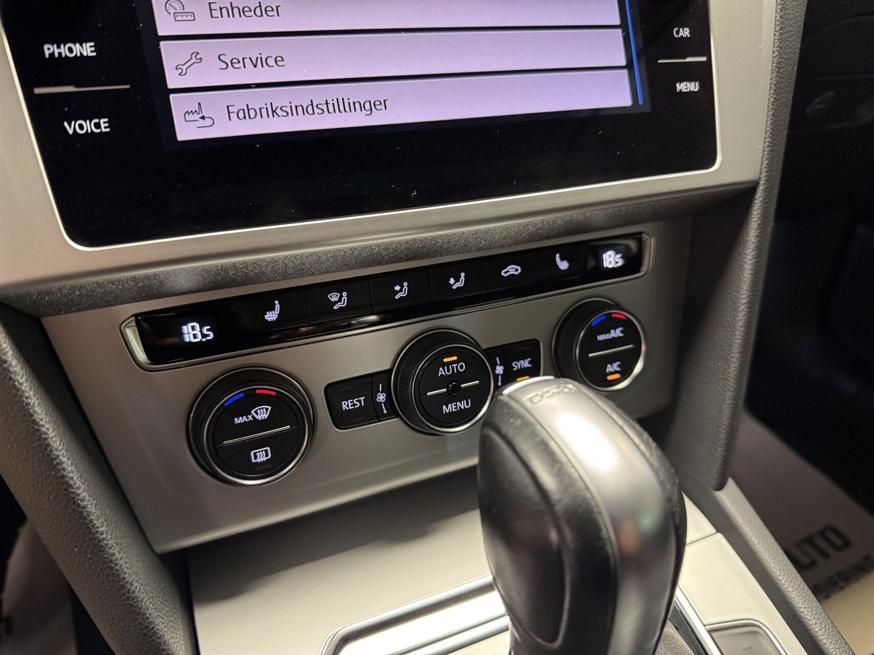 Sort VW Passat fra 2018