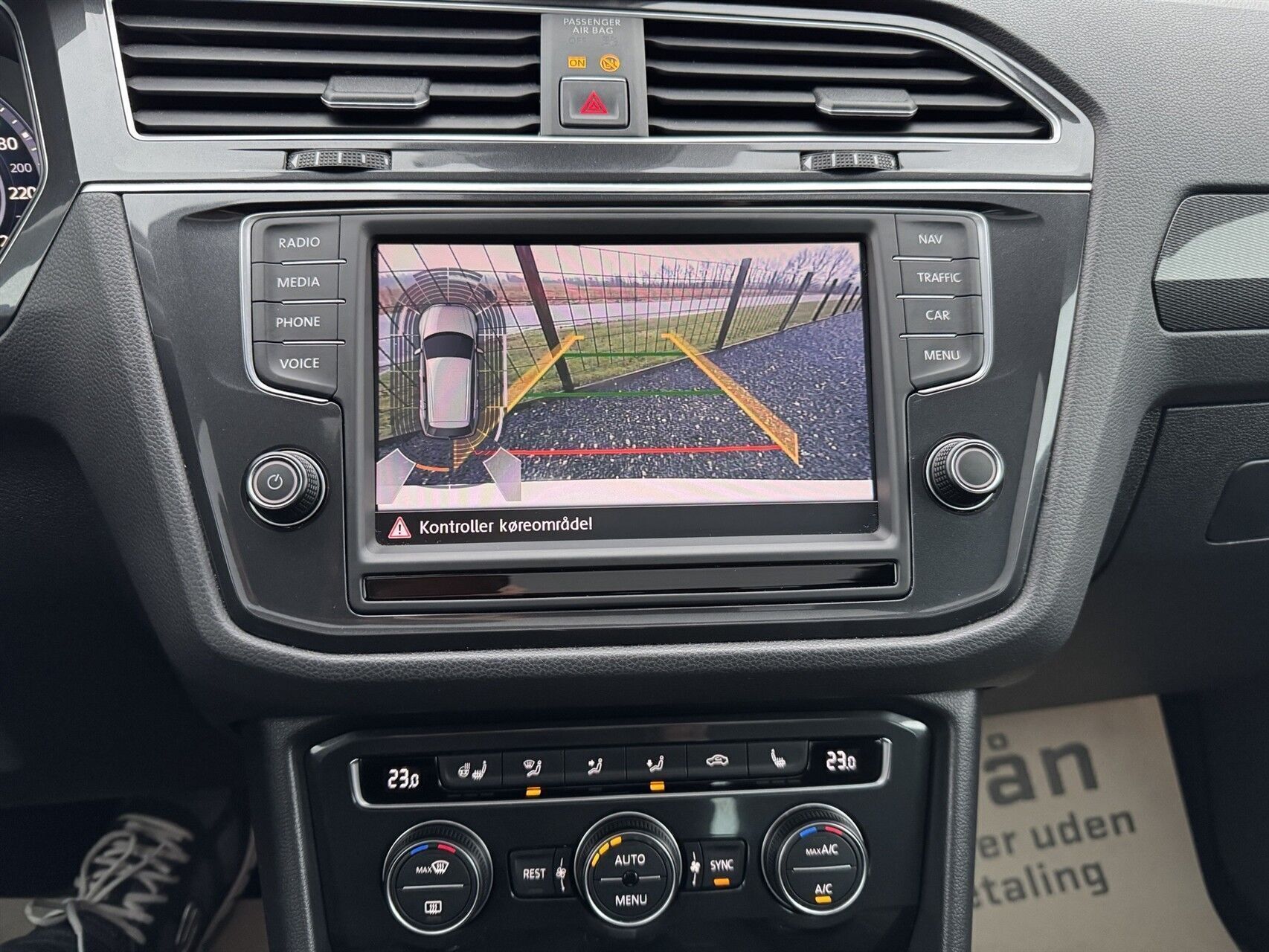 Hvid VW Tiguan fra 2017