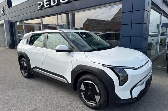 Hvid Kia EV3 fra 2025 set udefra
