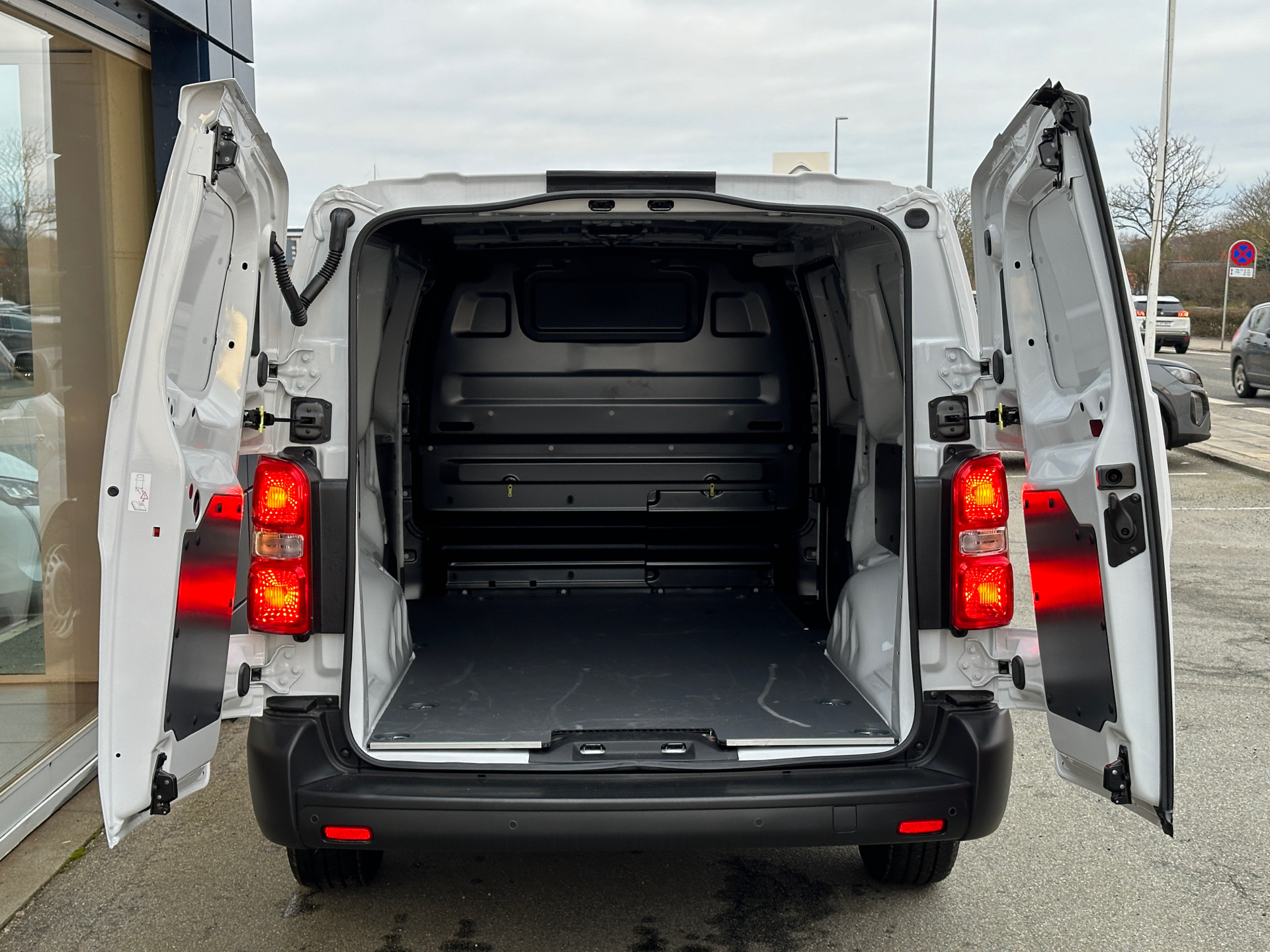 Peugeot Expert 2,0 L3 BlueHDi Plus Pro 144HK Van 6g