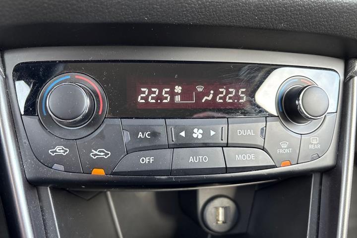 Sort Suzuki S-Cross fra 2024