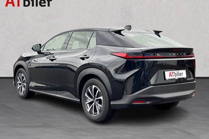 Sort Lexus RZ fra 2025