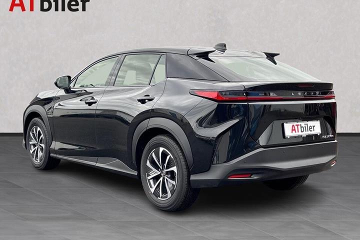 Sort Lexus RZ fra 2025