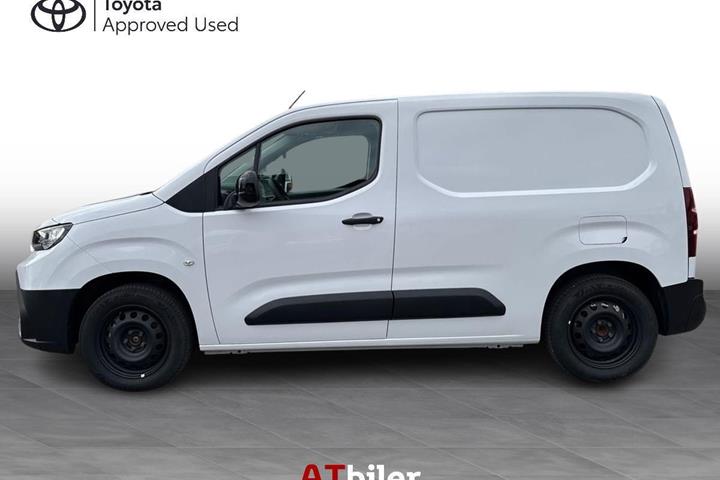 Hvid Toyota ProAce City fra 2024