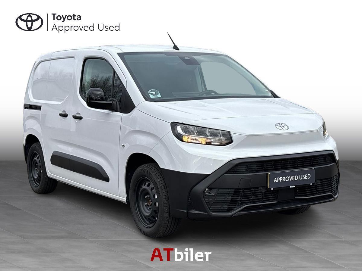Hvid Toyota ProAce City fra 2024