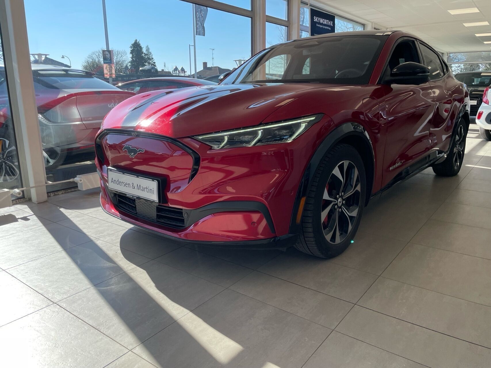 Ford Mustang Mach-E EL UR Premium AWD 351HK 5d Aut.