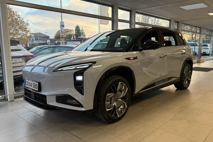 undefined Hongqi EHS7 fra 2025 set udefra