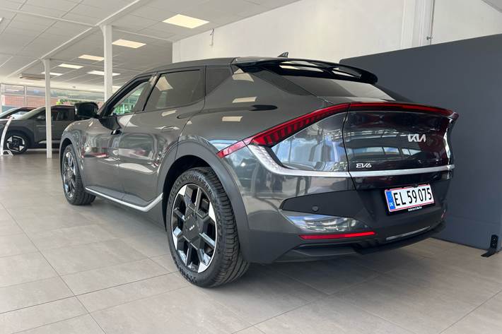 Grå Kia EV6 fra 2025