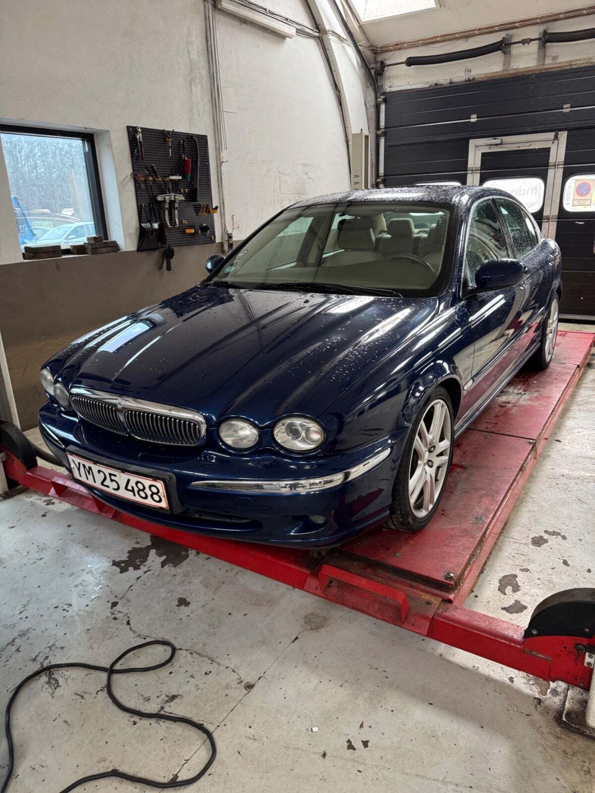 Jaguar X-type 2,5 Deluxe aut.