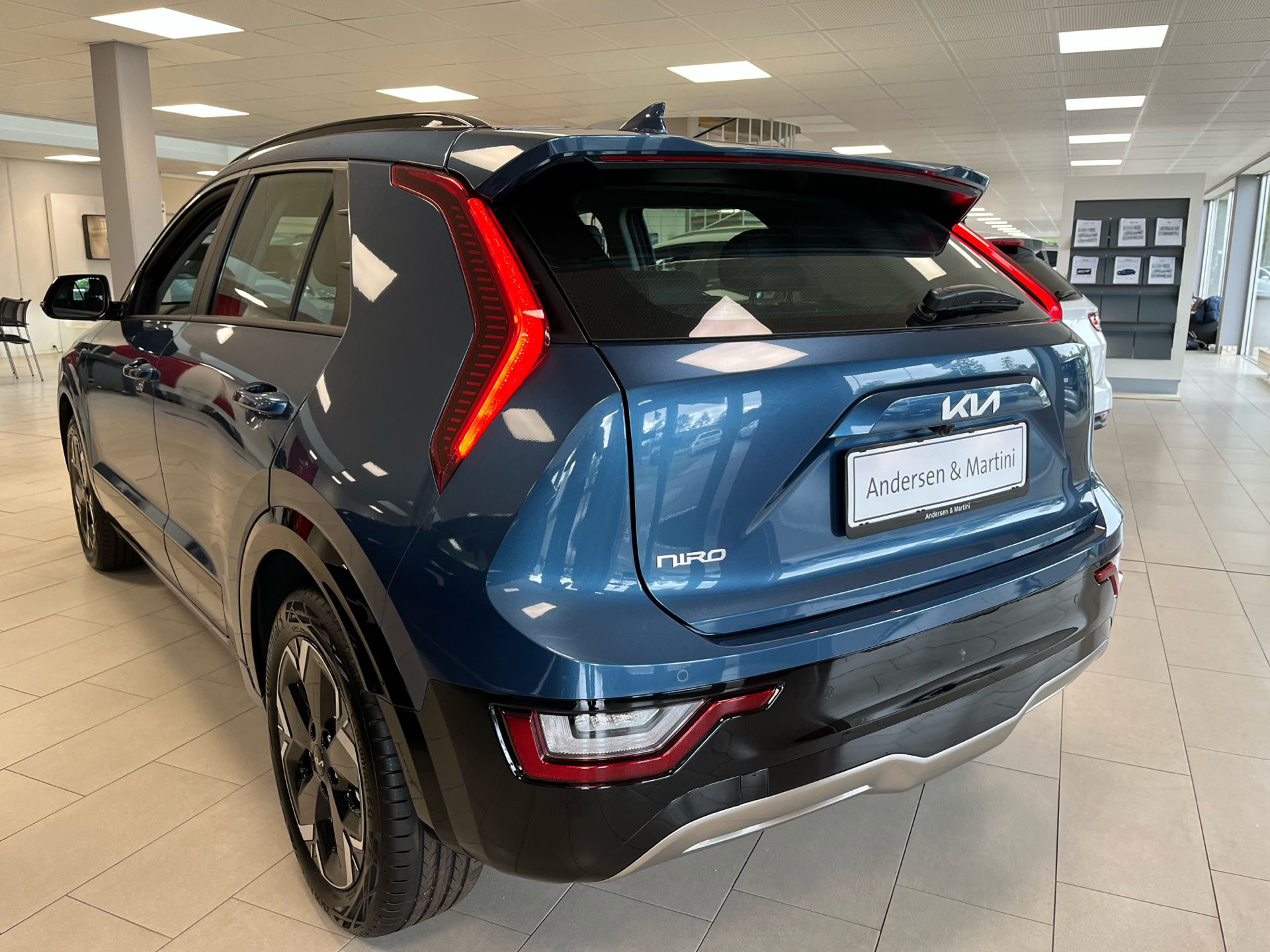 Blå Kia Niro EV fra 2025