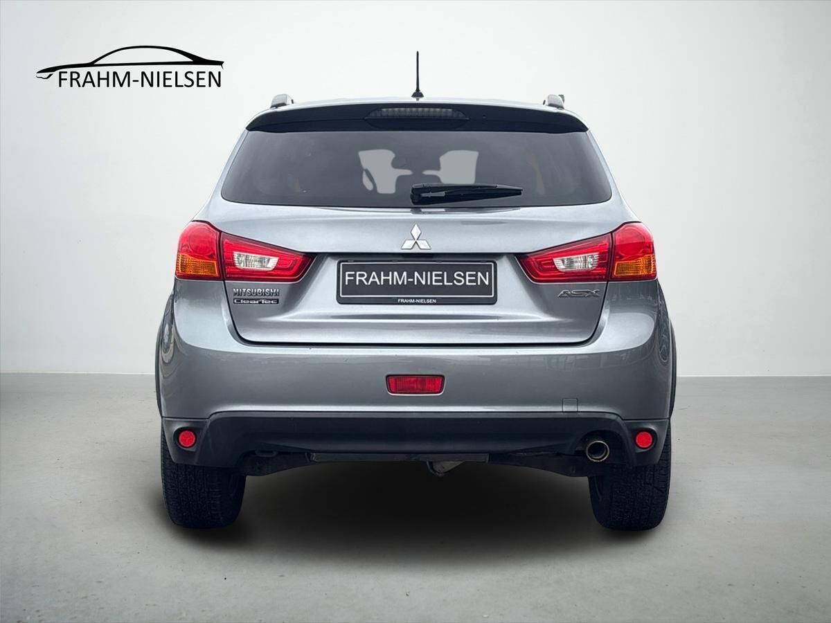 Mitsubishi ASX 1,6 Invite 117HK 5d