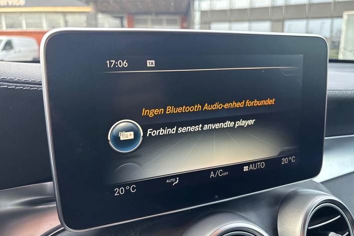 Grå Mercedes GLC250 d fra 2018