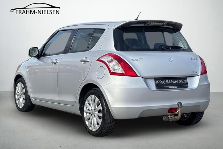 Sølv Suzuki Swift fra 2014
