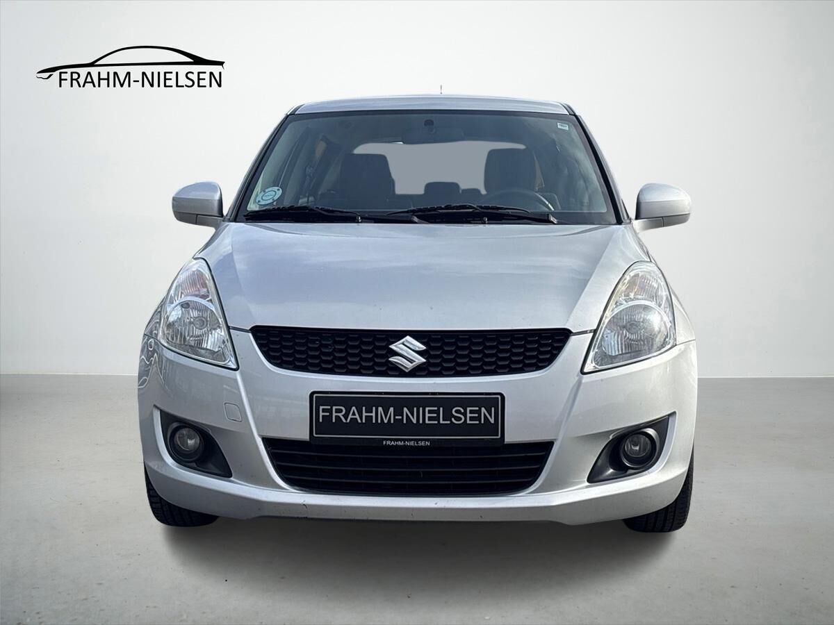 Sølv Suzuki Swift fra 2014