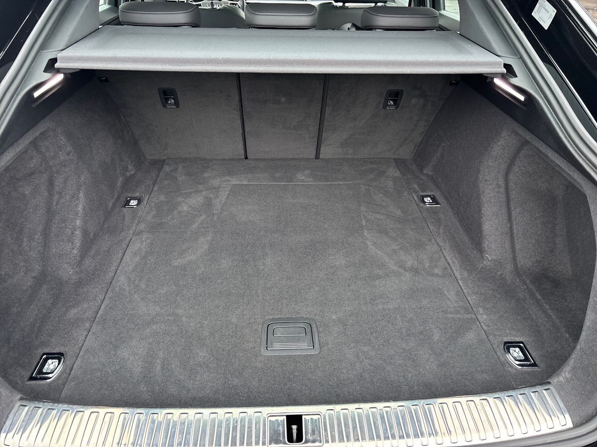 Sort Audi e-tron S fra 2022