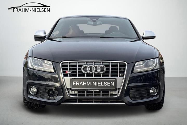 Sort Audi S5 fra 2008
