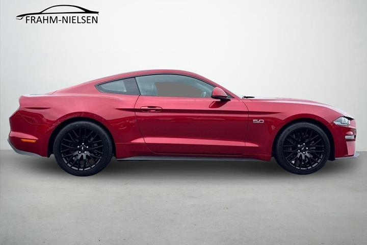 Rød Ford Mustang fra 2020