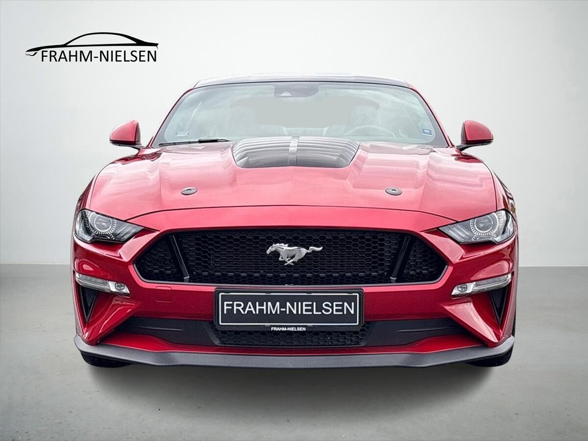 Rød Ford Mustang fra 2020
