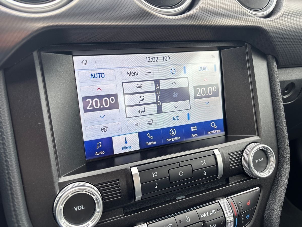 Rød Ford Mustang fra 2020