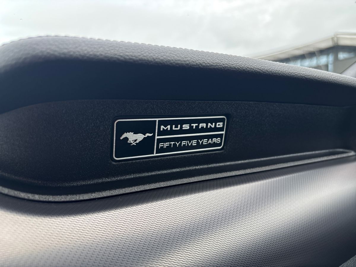 Rød Ford Mustang fra 2020