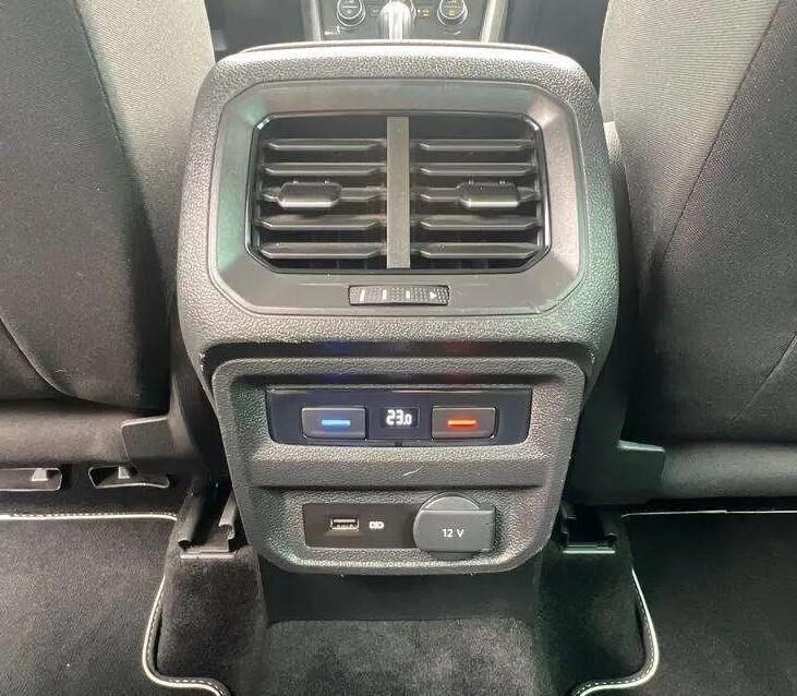 Hvid VW Tiguan fra 2020