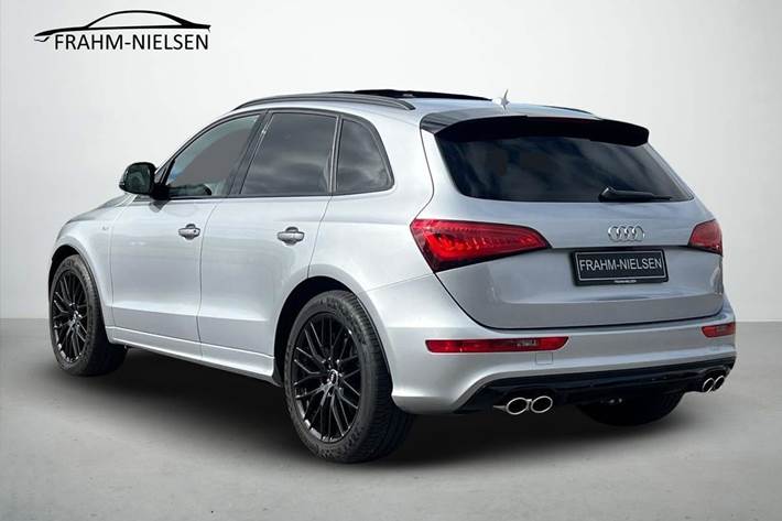 Grå Audi SQ5 fra 2017