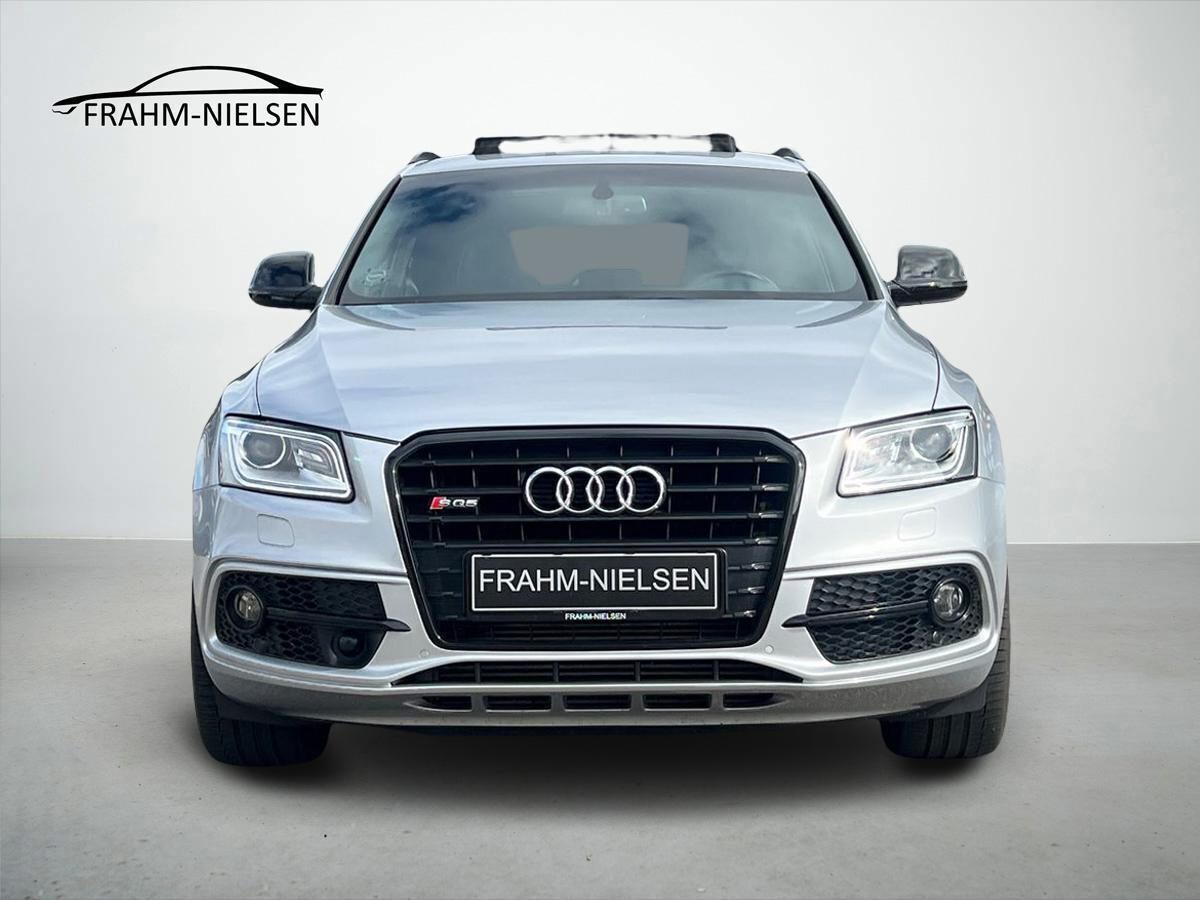 Grå Audi SQ5 fra 2017