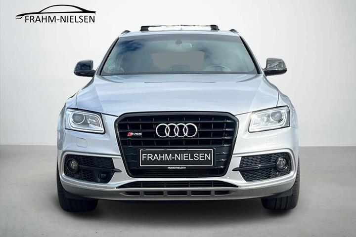 Grå Audi SQ5 fra 2017