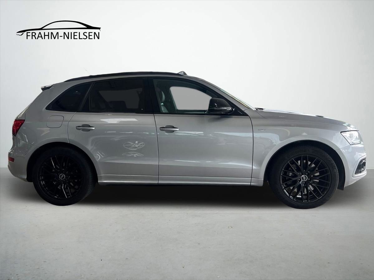 Grå Audi SQ5 fra 2017
