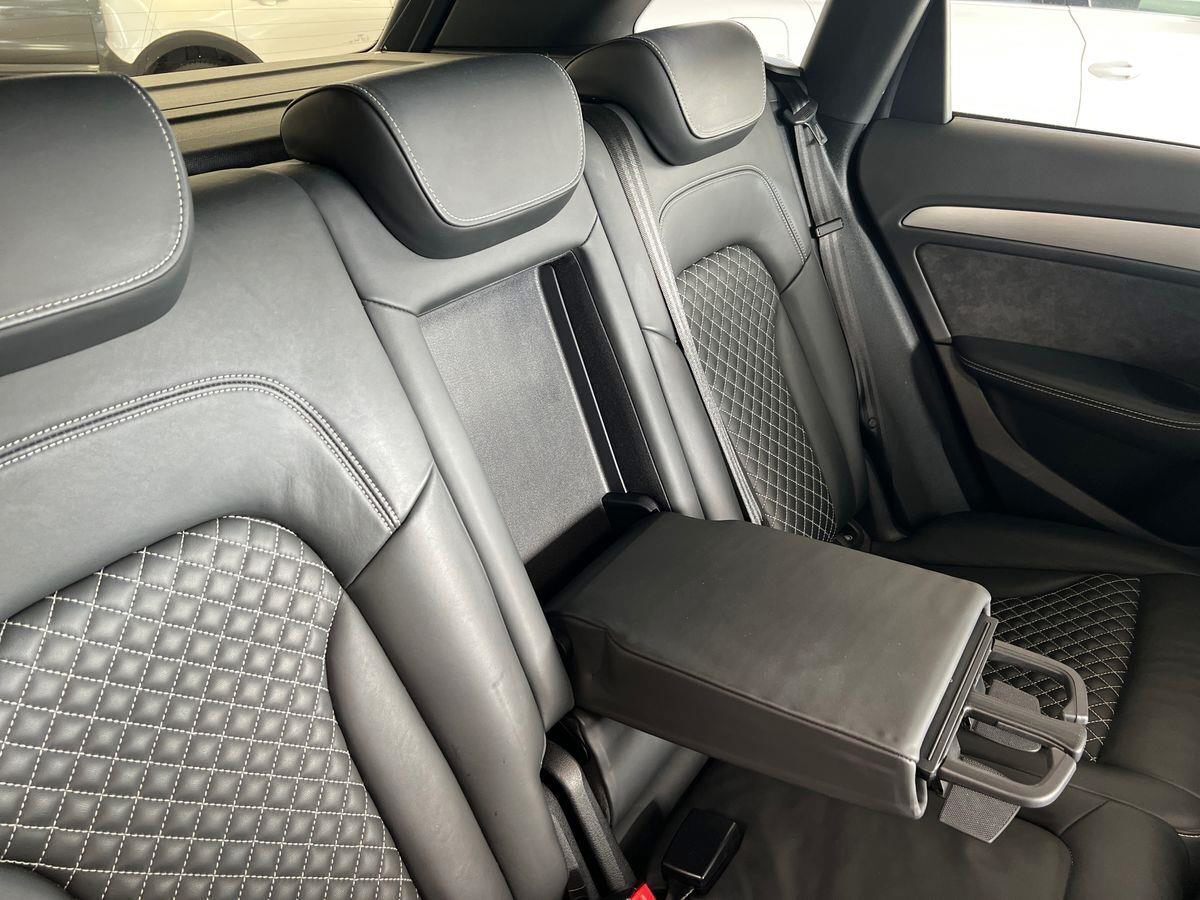 Grå Audi SQ5 fra 2017