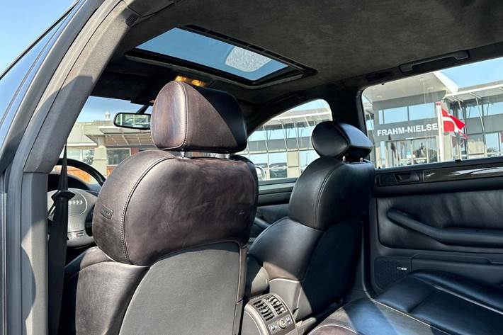 Grå Audi RS 6 fra 2004