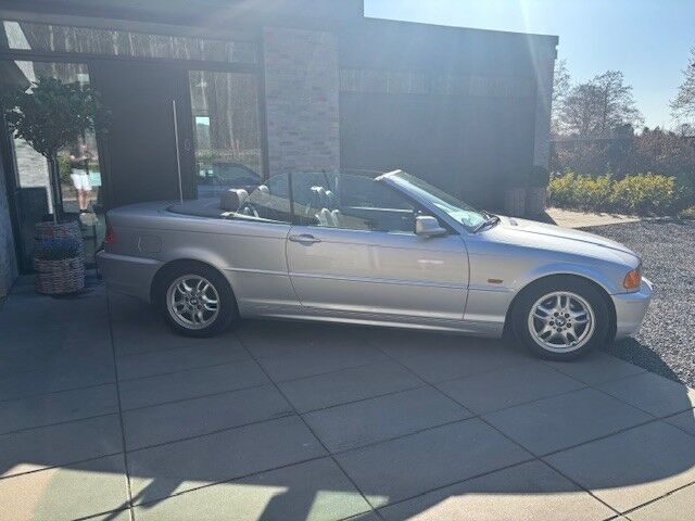 undefined BMW 318i fra 2003