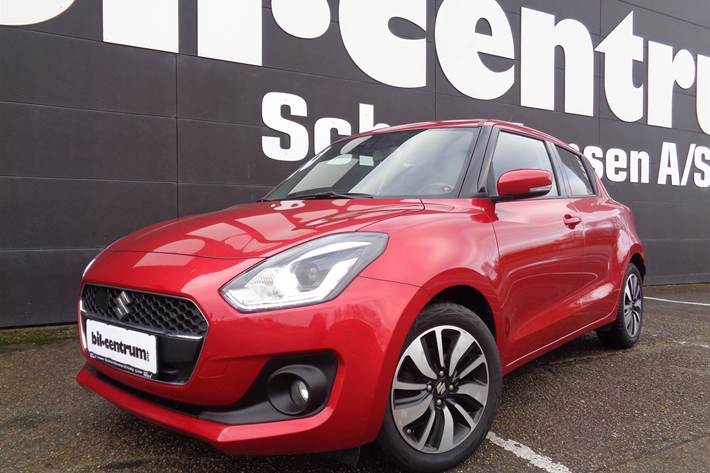 Rød Suzuki Swift fra 2019 set udefra