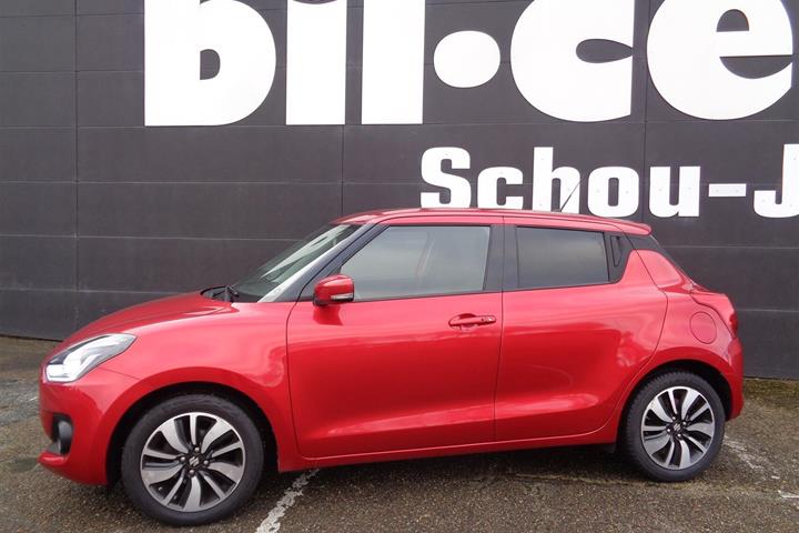 Rød Suzuki Swift fra 2019
