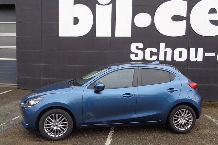 Blå Mazda 2 fra 2022