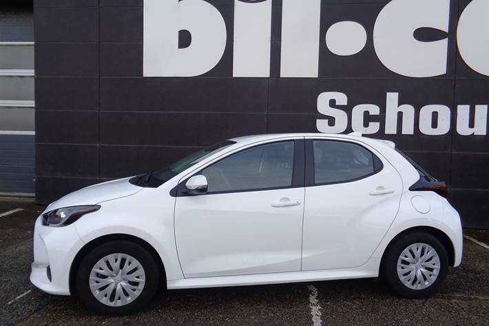 Hvid Mazda 2 fra 2023