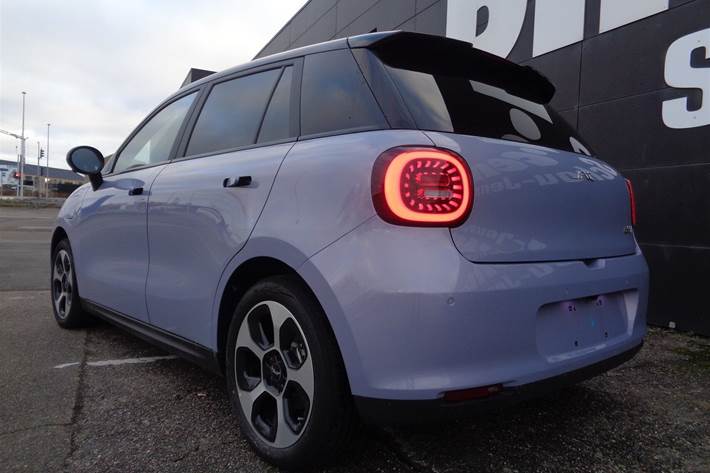 Grøn JAC E30X fra 2025