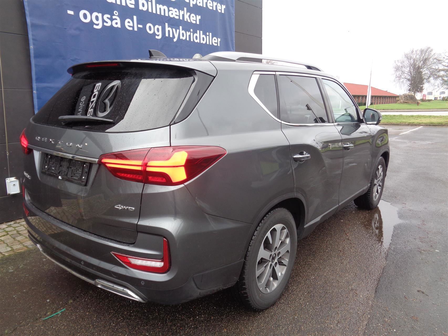 Grå SsangYong Rexton fra 2024