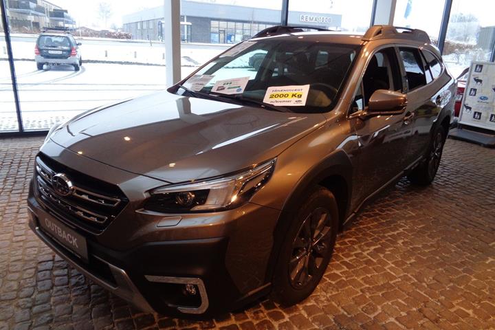 Bronze Subaru Outback fra 2024