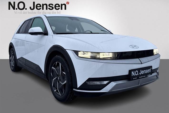 Hvid Hyundai Ioniq 5 fra 2021 set udefra